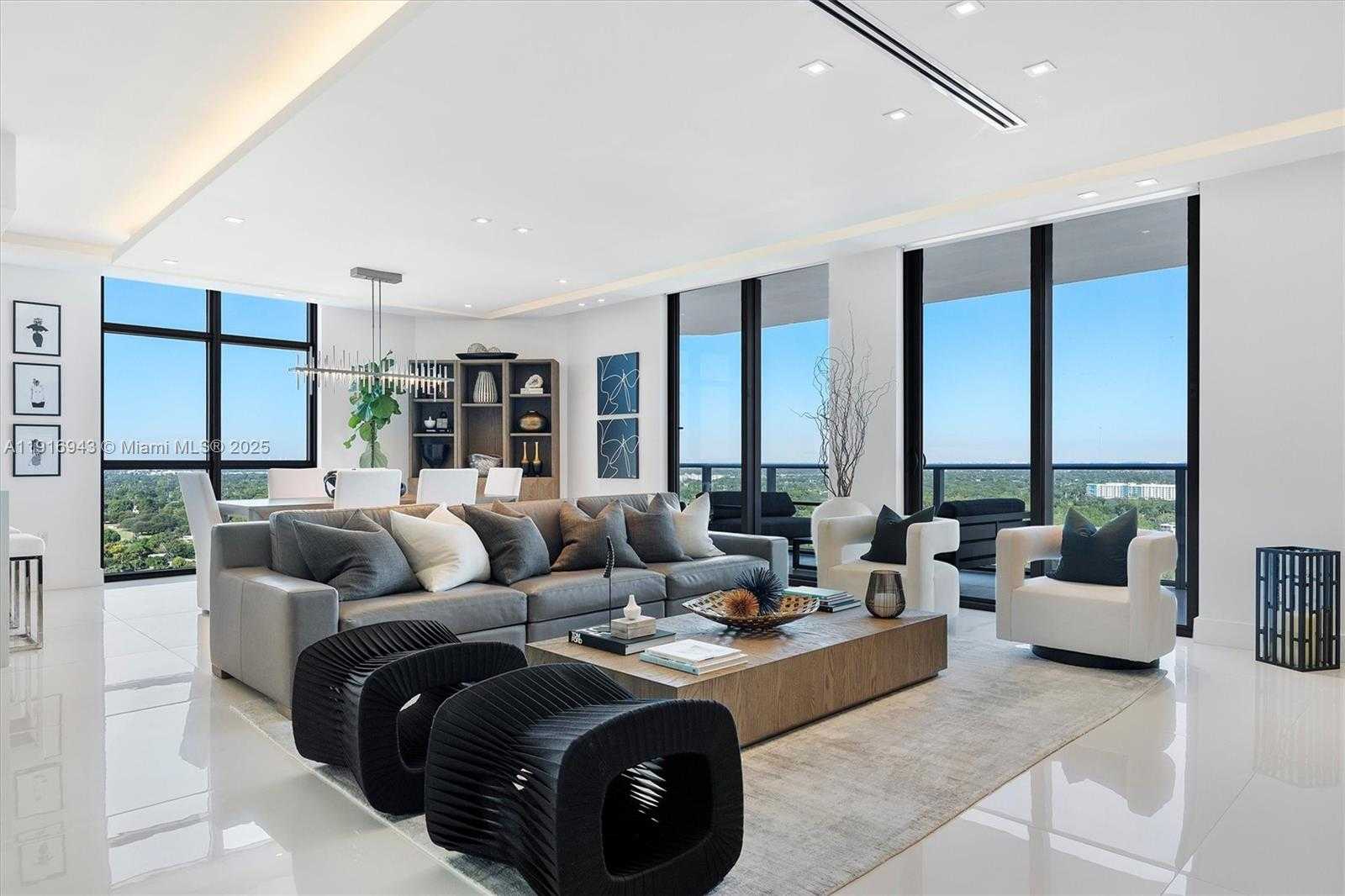 Small Image of 17301 BISCAYNE BLVD #2202, North Miami Beach Number 5