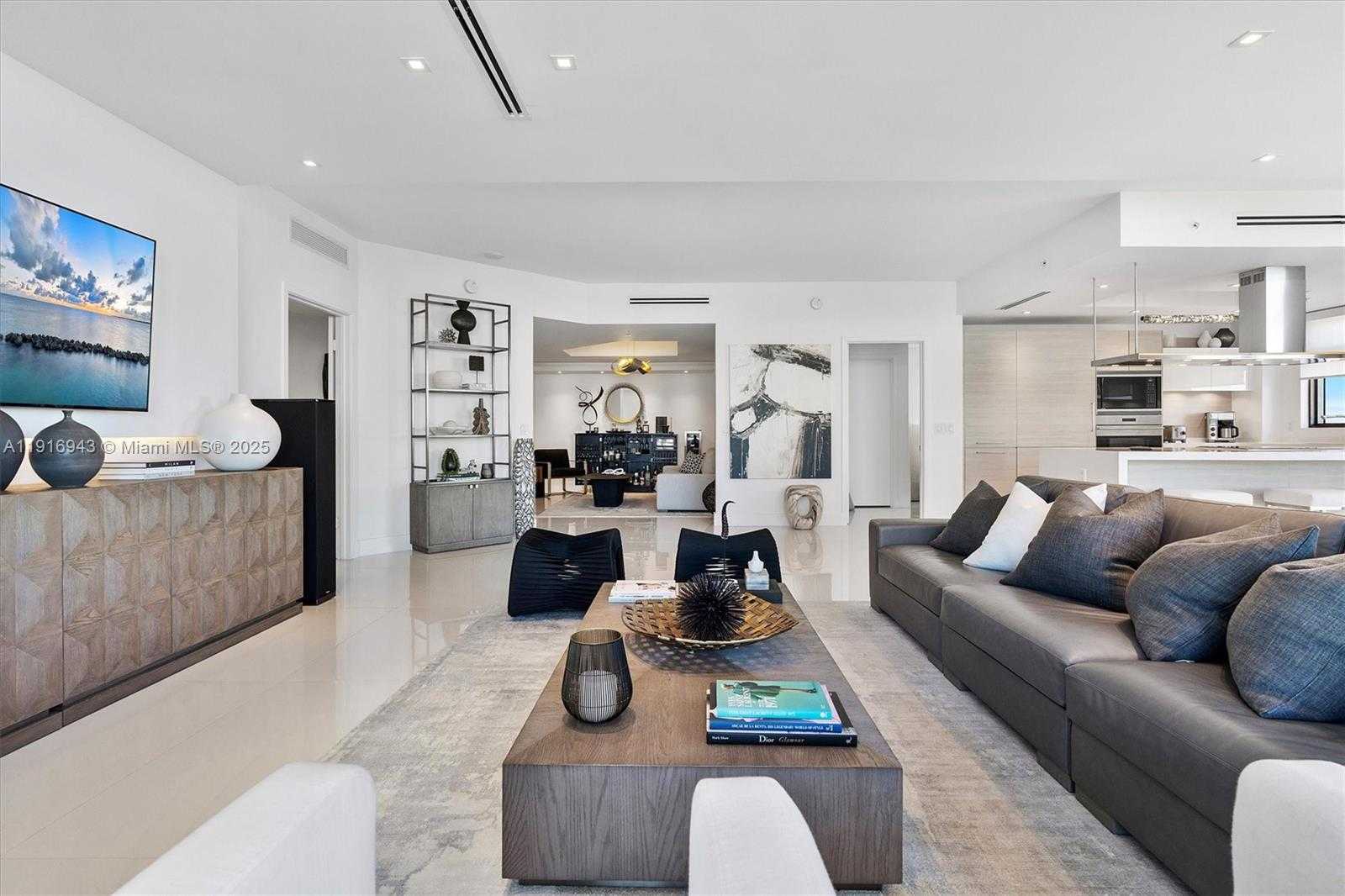 Small Image of 17301 BISCAYNE BLVD #2202, North Miami Beach Number 8