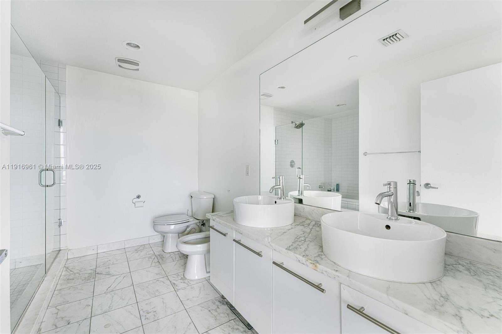 Small Image of 888 BISCAYNE BLVD #1704, Miami Number 12