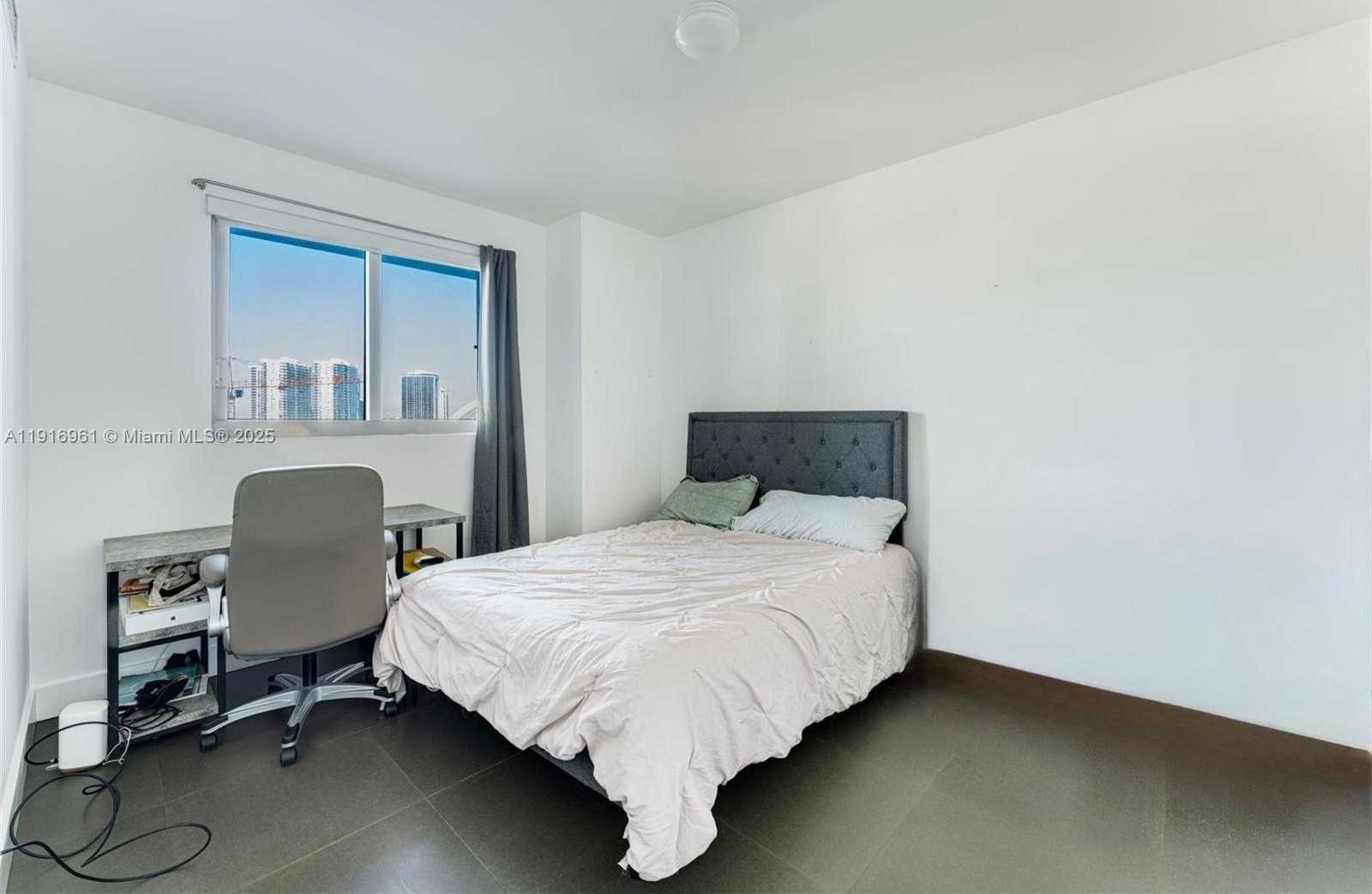 Small Image of 888 BISCAYNE BLVD #1704, Miami Number 15