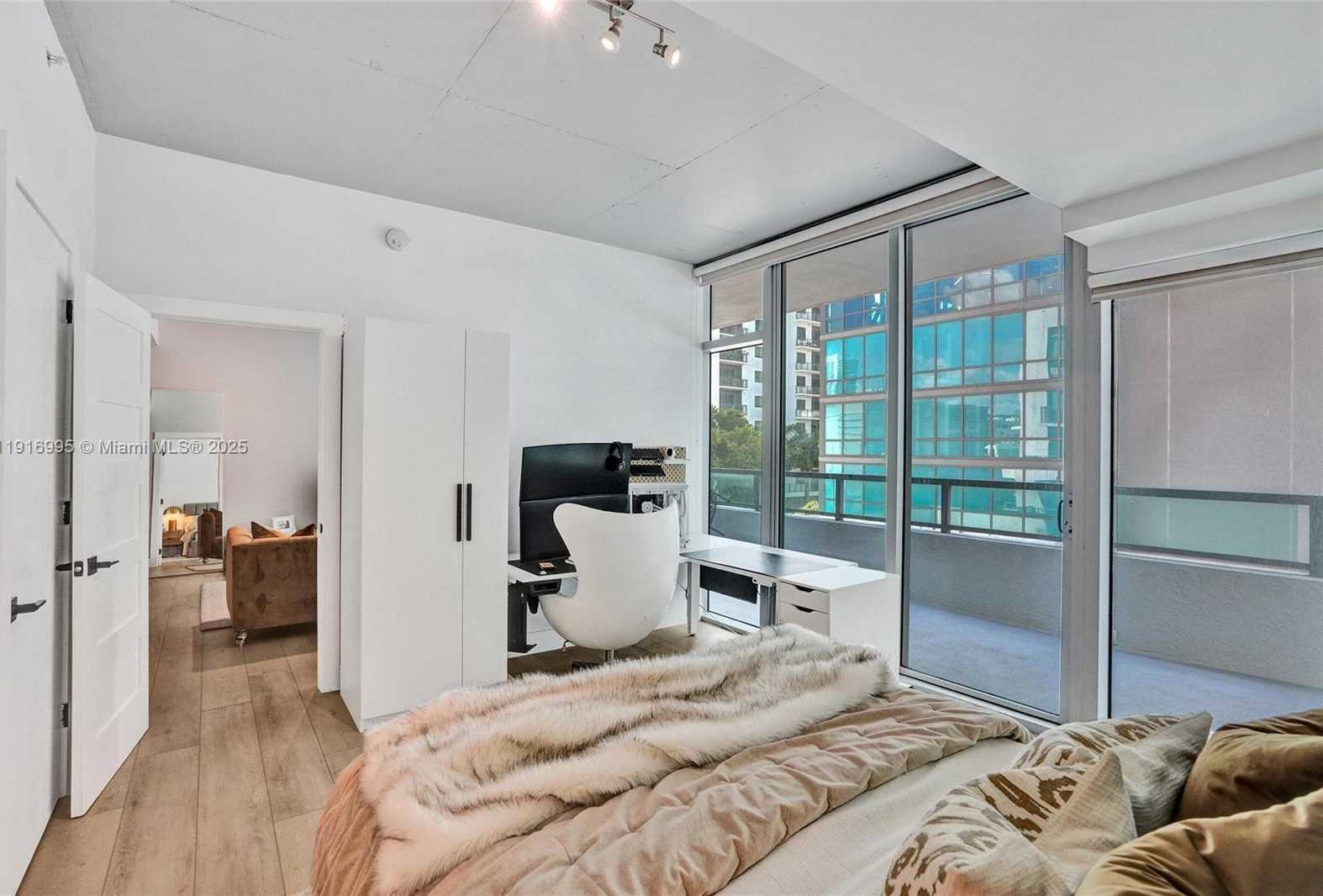 Small Image of 3301 NORTH EAST 1ST AVE #L0302, Miami Number 12