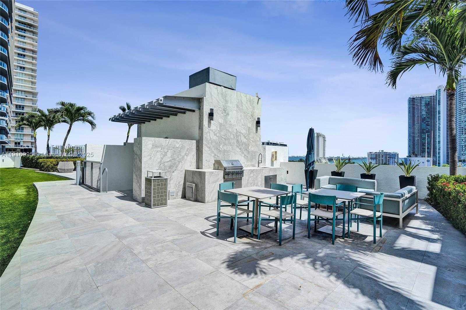 Small Image of 3301 NORTH EAST 1ST AVE #L0302, Miami Number 25