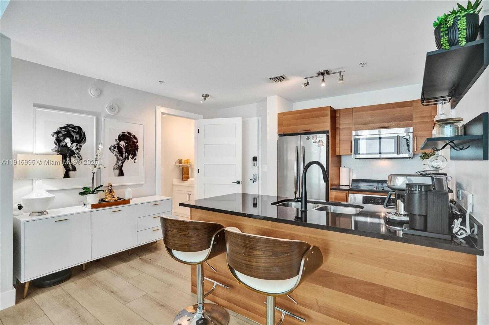 Small Image of 3301 NORTH EAST 1ST AVE #L0302, Miami Number 3