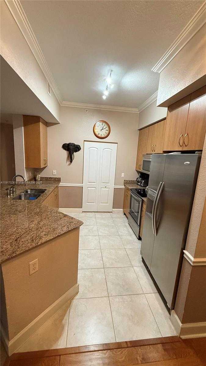 Small Image of 1830 RADIUS DR #1105, Hollywood Number 13