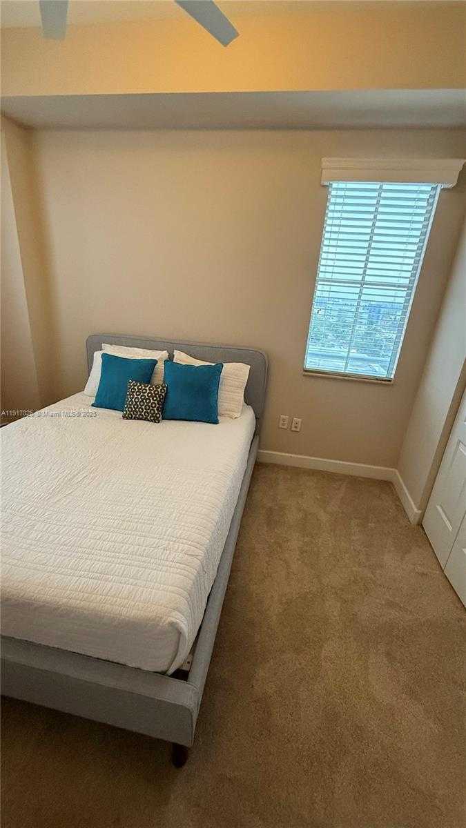 Small Image of 1830 RADIUS DR #1105, Hollywood Number 23