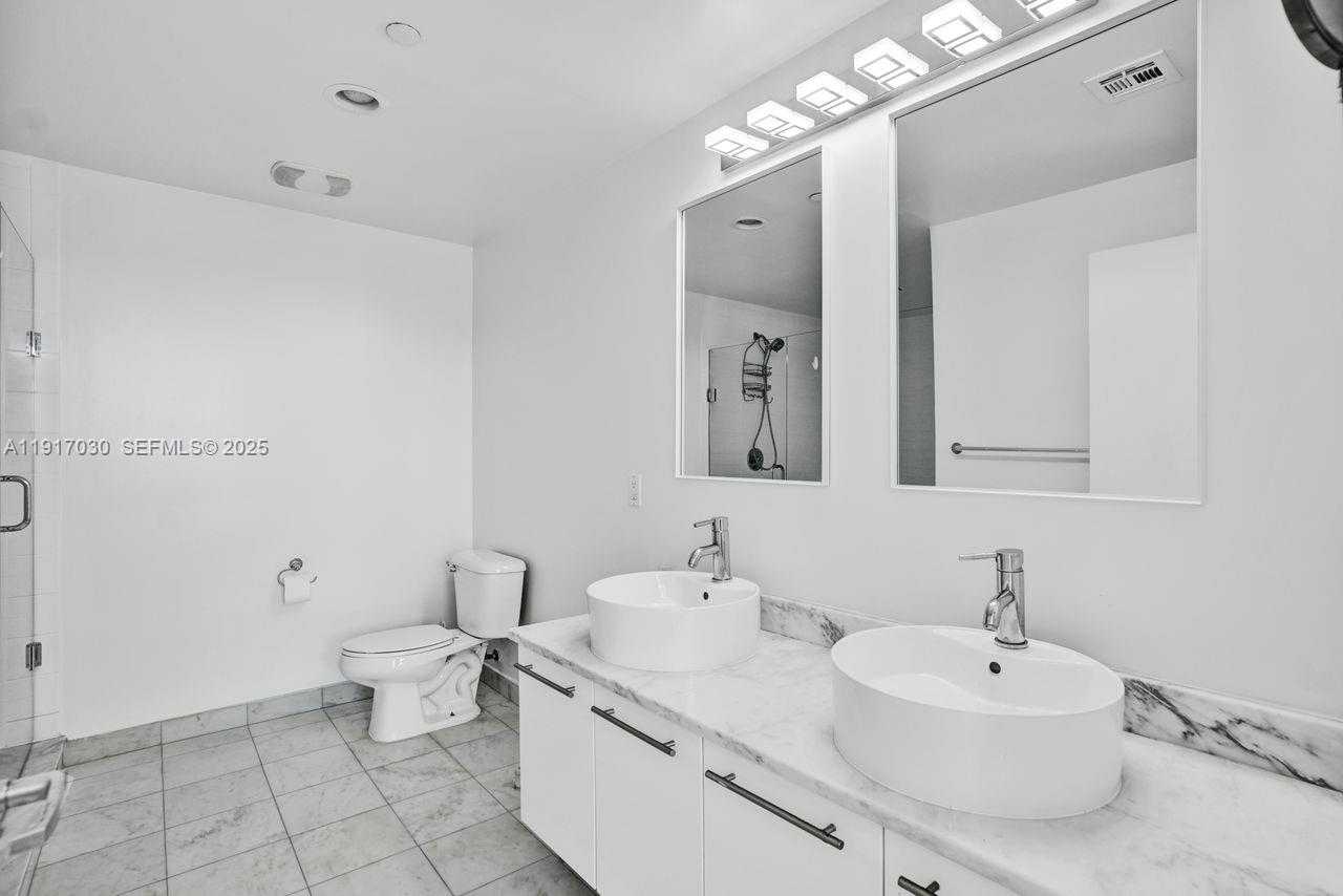 Small Image of 888 BISCAYNE BLVD #2904, Miami Number 10