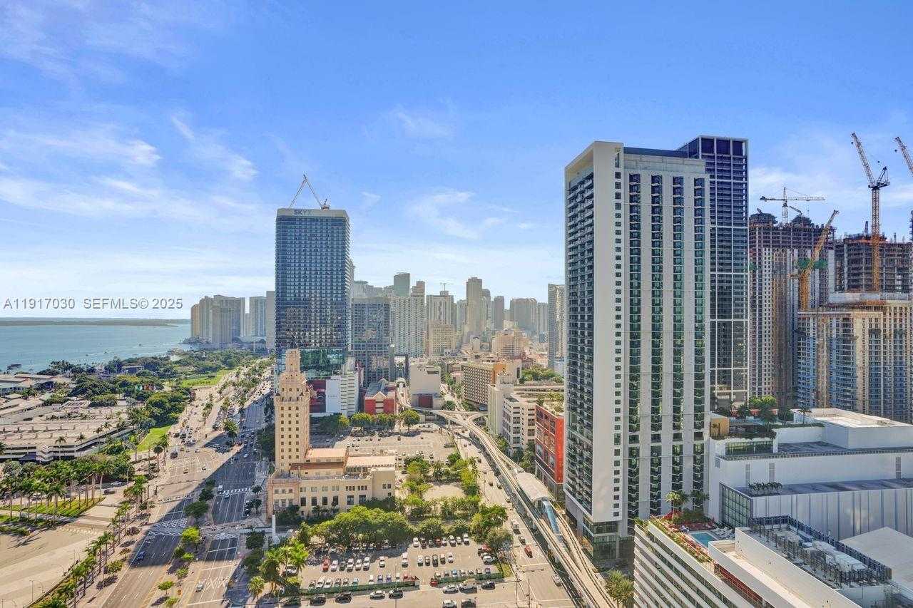 Small Image of 888 BISCAYNE BLVD #2904, Miami Number 16