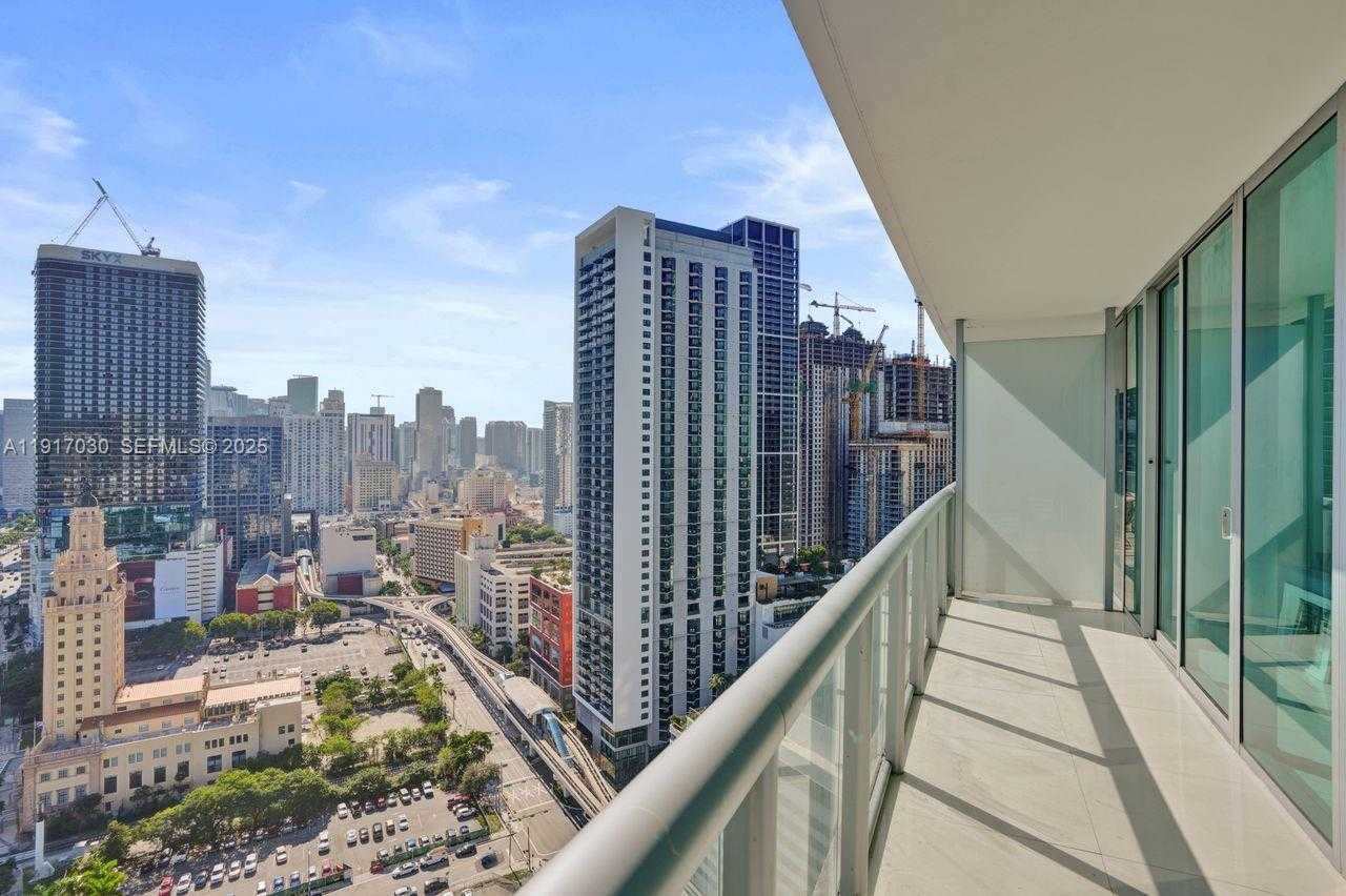 Small Image of 888 BISCAYNE BLVD #2904, Miami Number 17