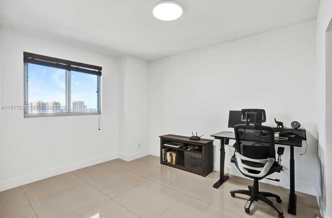 Small Image of 888 BISCAYNE BLVD #2904, Miami Number 20
