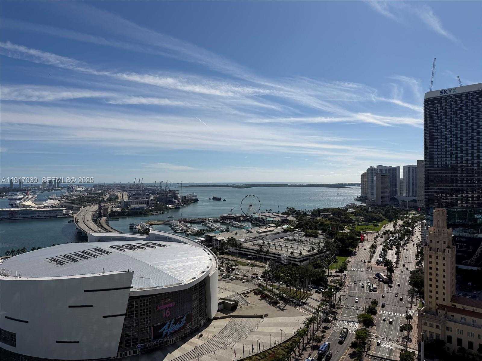 Small Image of 888 BISCAYNE BLVD #2904, Miami Number 4