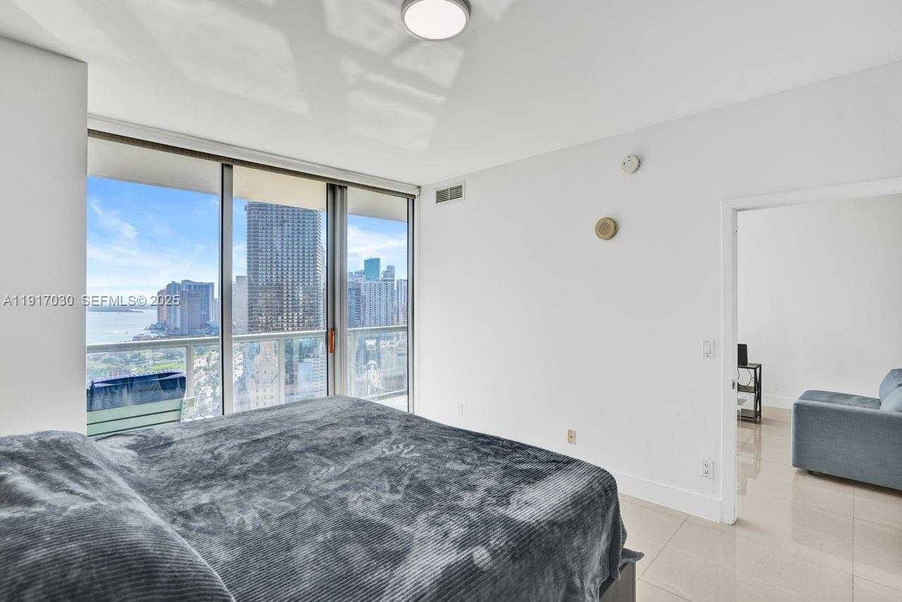 Small Image of 888 BISCAYNE BLVD #2904, Miami Number 7