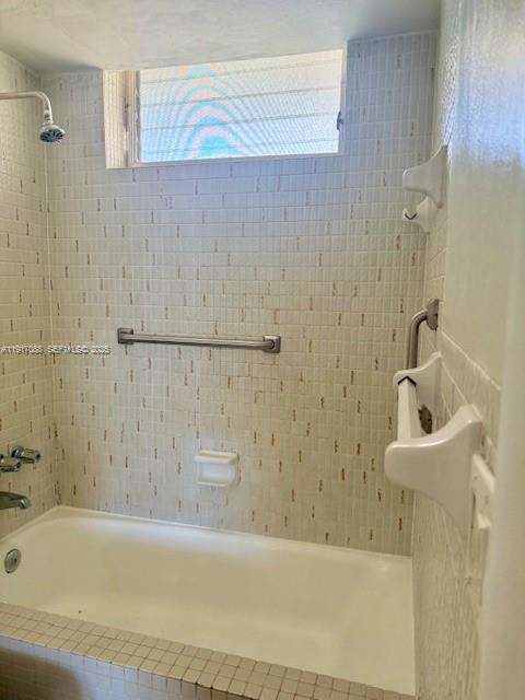 Small Image of 2859 LEONARD DR #G403, Aventura Number 8