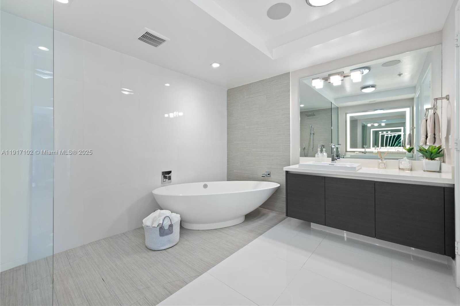 Small Image of 300 SUNNY ISLES BLVD #4-1501, Sunny Isles Beach Number 13