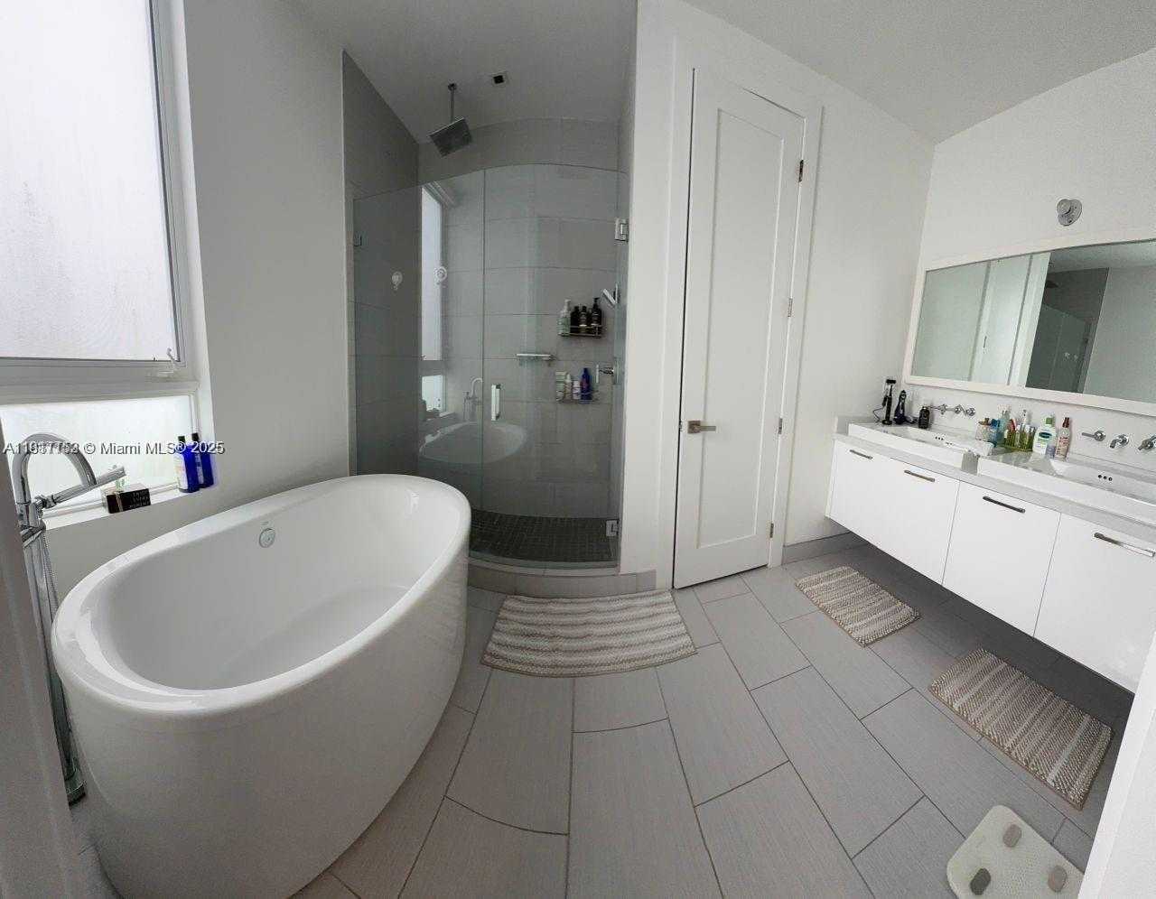 Small Image of 9165 NORTH WEST 33RD ST, Doral Number 3