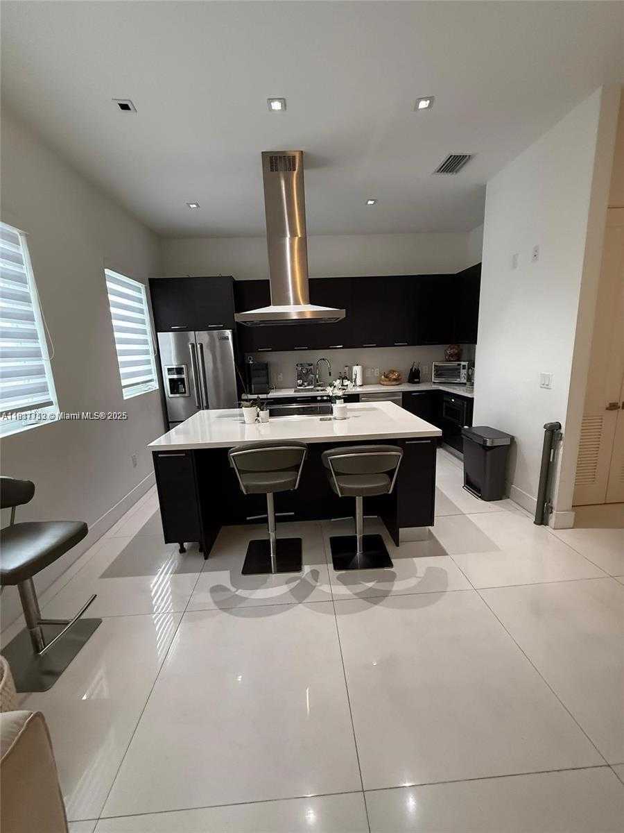 Small Image of 9165 NORTH WEST 33RD ST, Doral Number 4