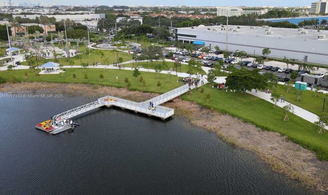 Small Image of 9165 NORTH WEST 33RD ST, Doral Number 51