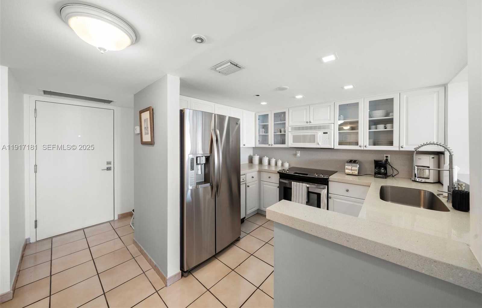 Small Image of 2555 COLLINS AVE #805, Miami Beach Number 10