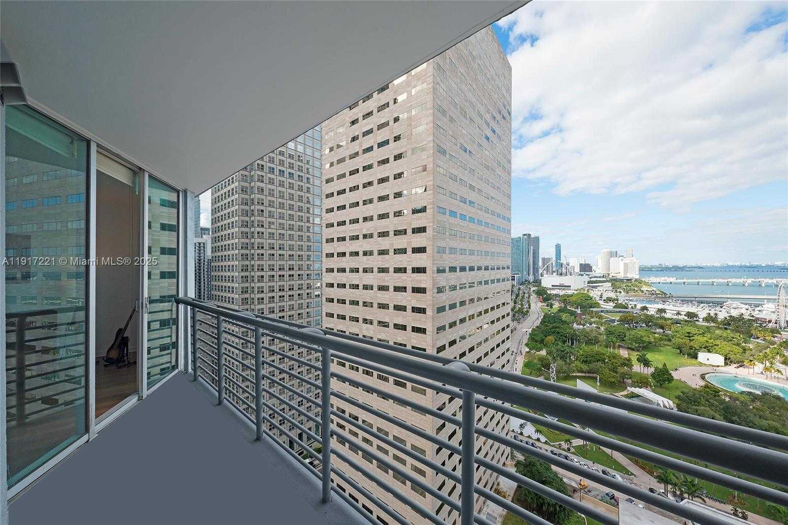 Small Image of 325 SOUTH BISCAYNE BLVD #2918, Miami Number 2