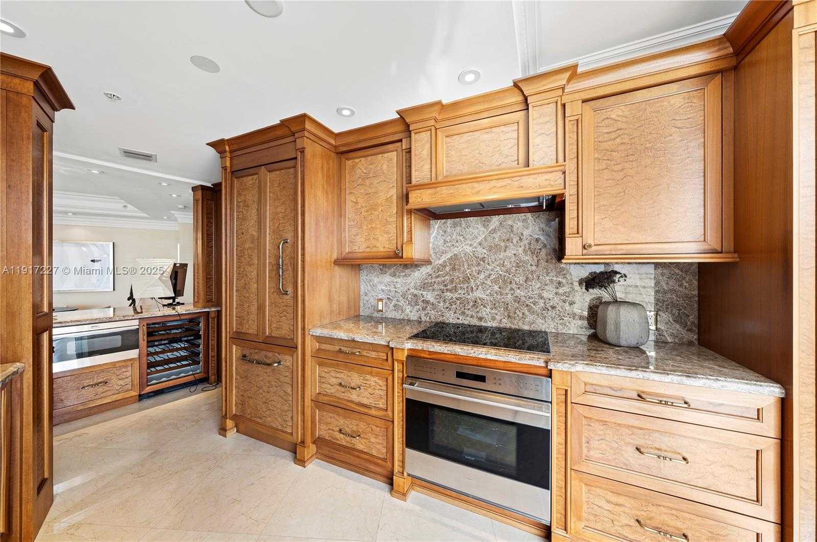 Small Image of 808 BRICKELL KEY DR #1802, Miami Number 17