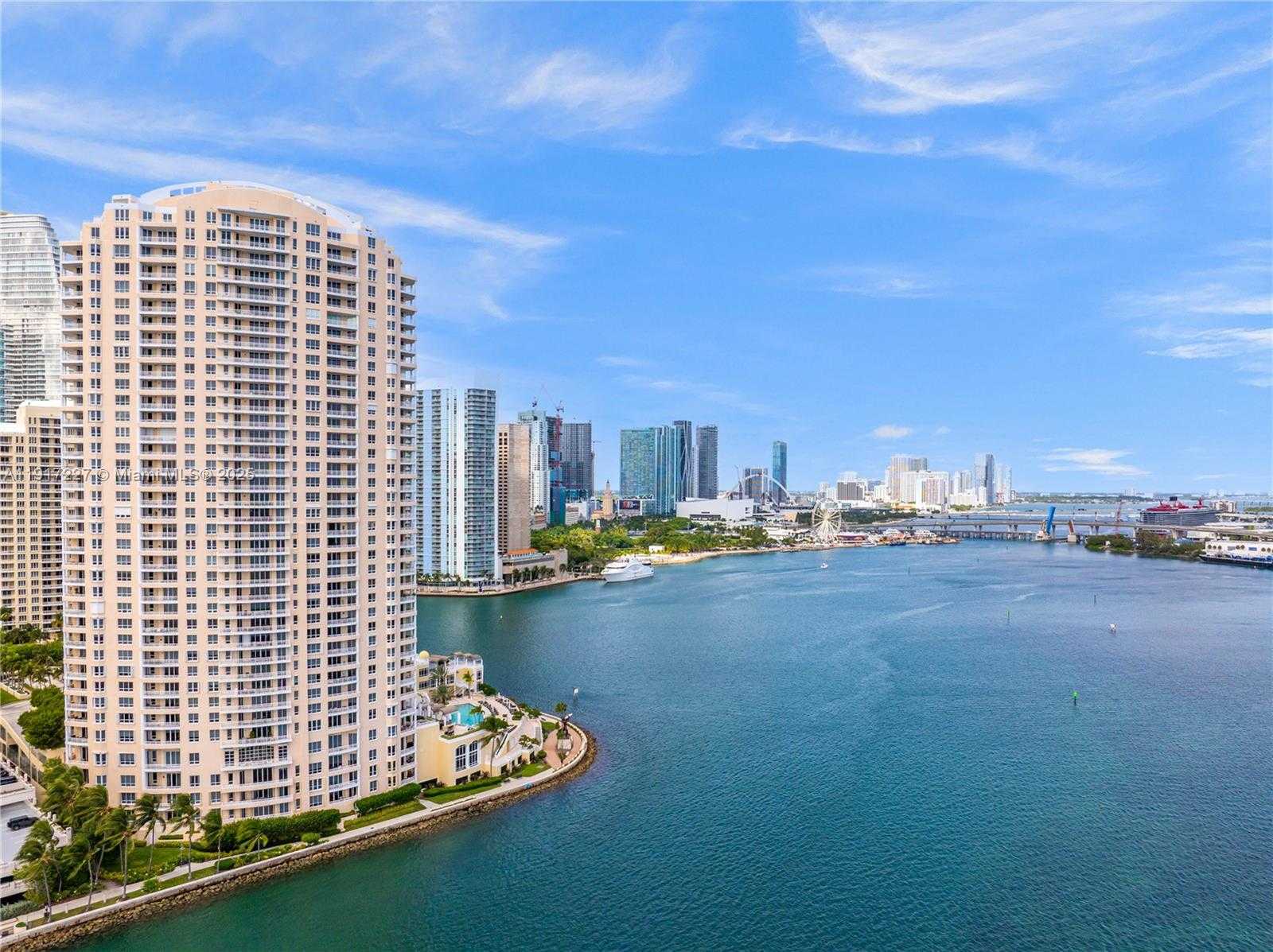 Small Image of 808 BRICKELL KEY DR #1802, Miami Number 36