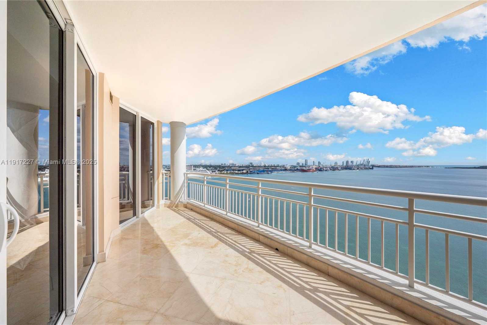 Small Image of 808 BRICKELL KEY DR #1802, Miami Number 6