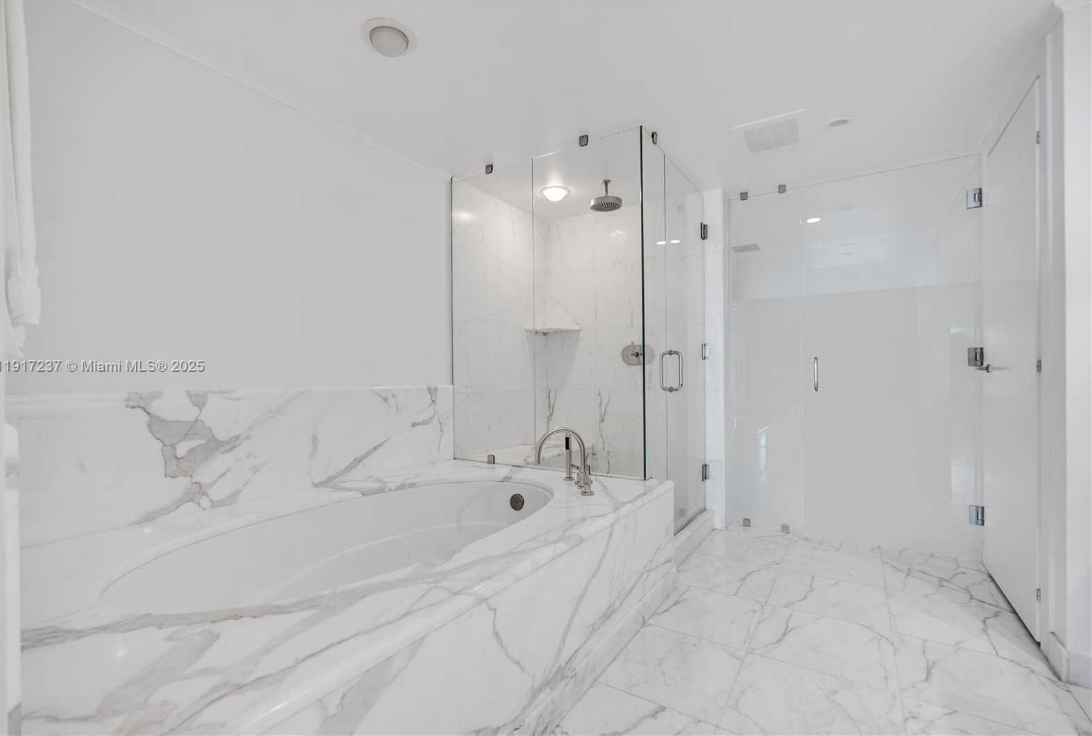 Small Image of 2627 SOUTH BAYSHORE DR #1806, Miami Number 15