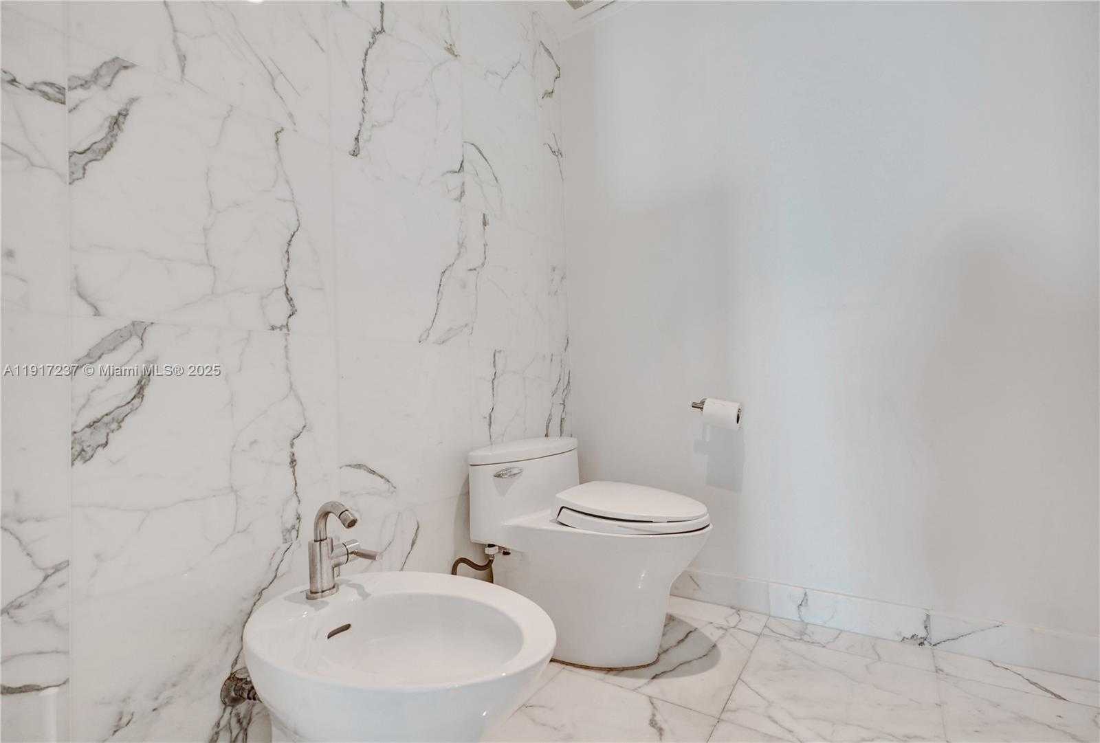 Small Image of 2627 SOUTH BAYSHORE DR #1806, Miami Number 17