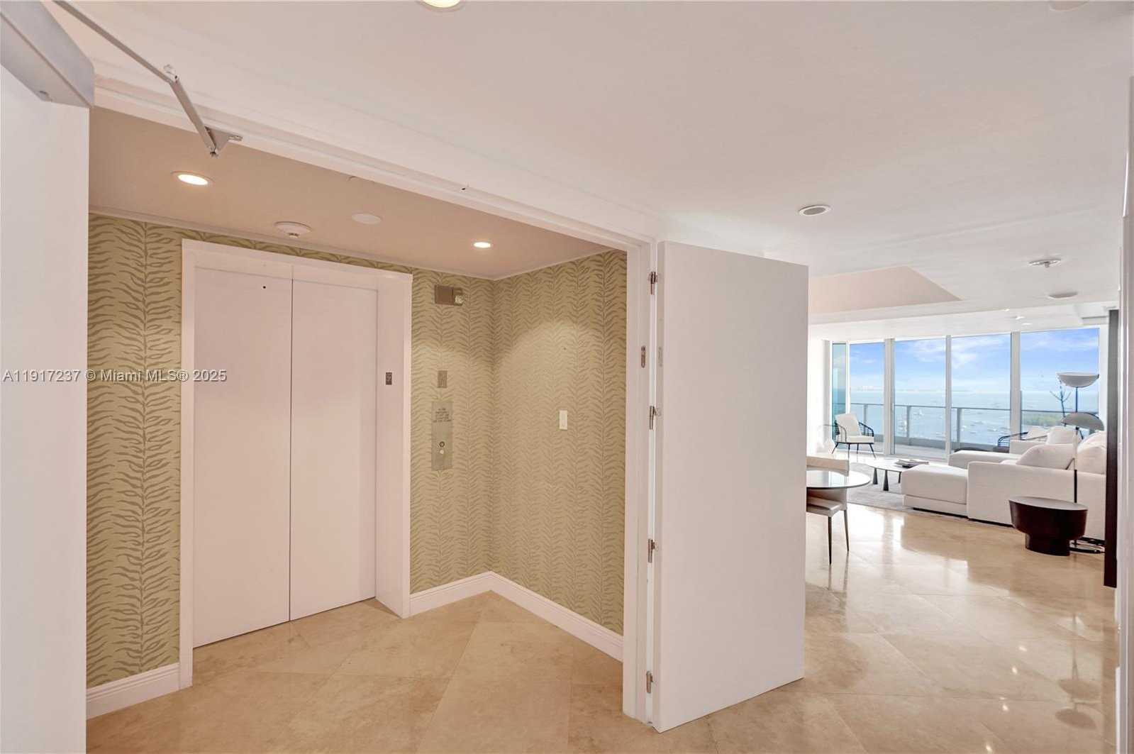 Small Image of 2627 SOUTH BAYSHORE DR #1806, Miami Number 2