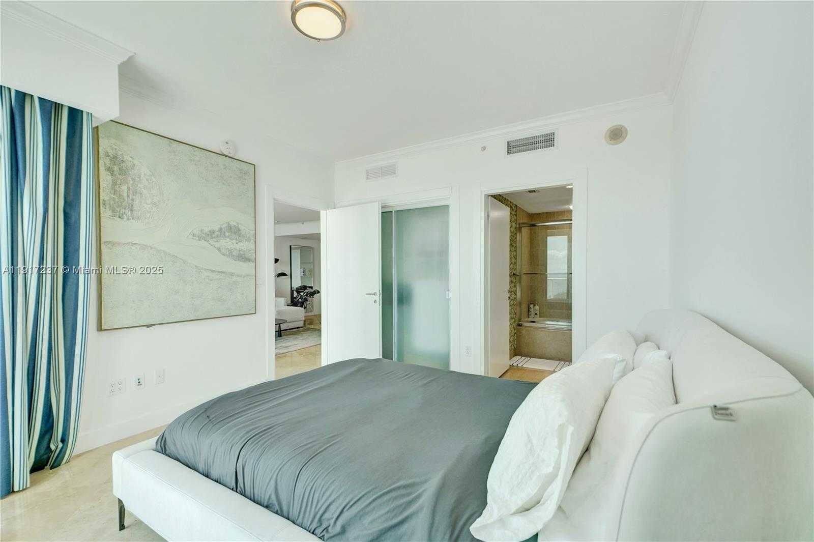 Small Image of 2627 SOUTH BAYSHORE DR #1806, Miami Number 23