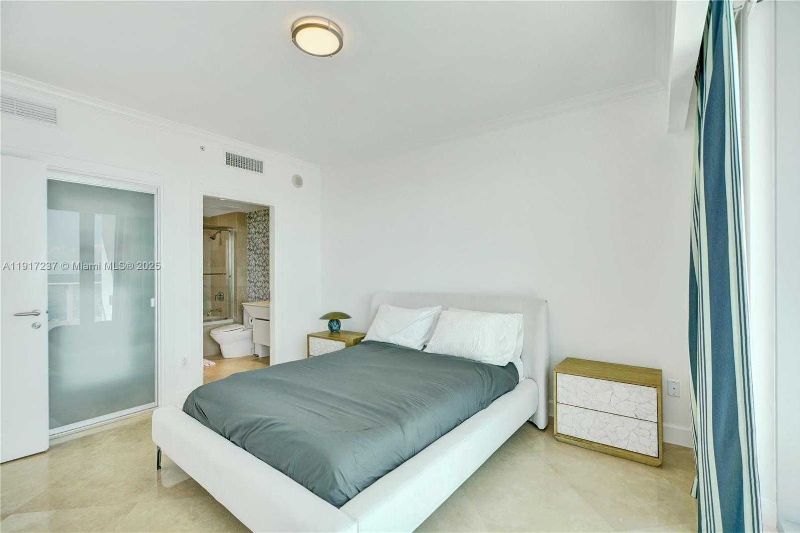 Small Image of 2627 SOUTH BAYSHORE DR #1806, Miami Number 24