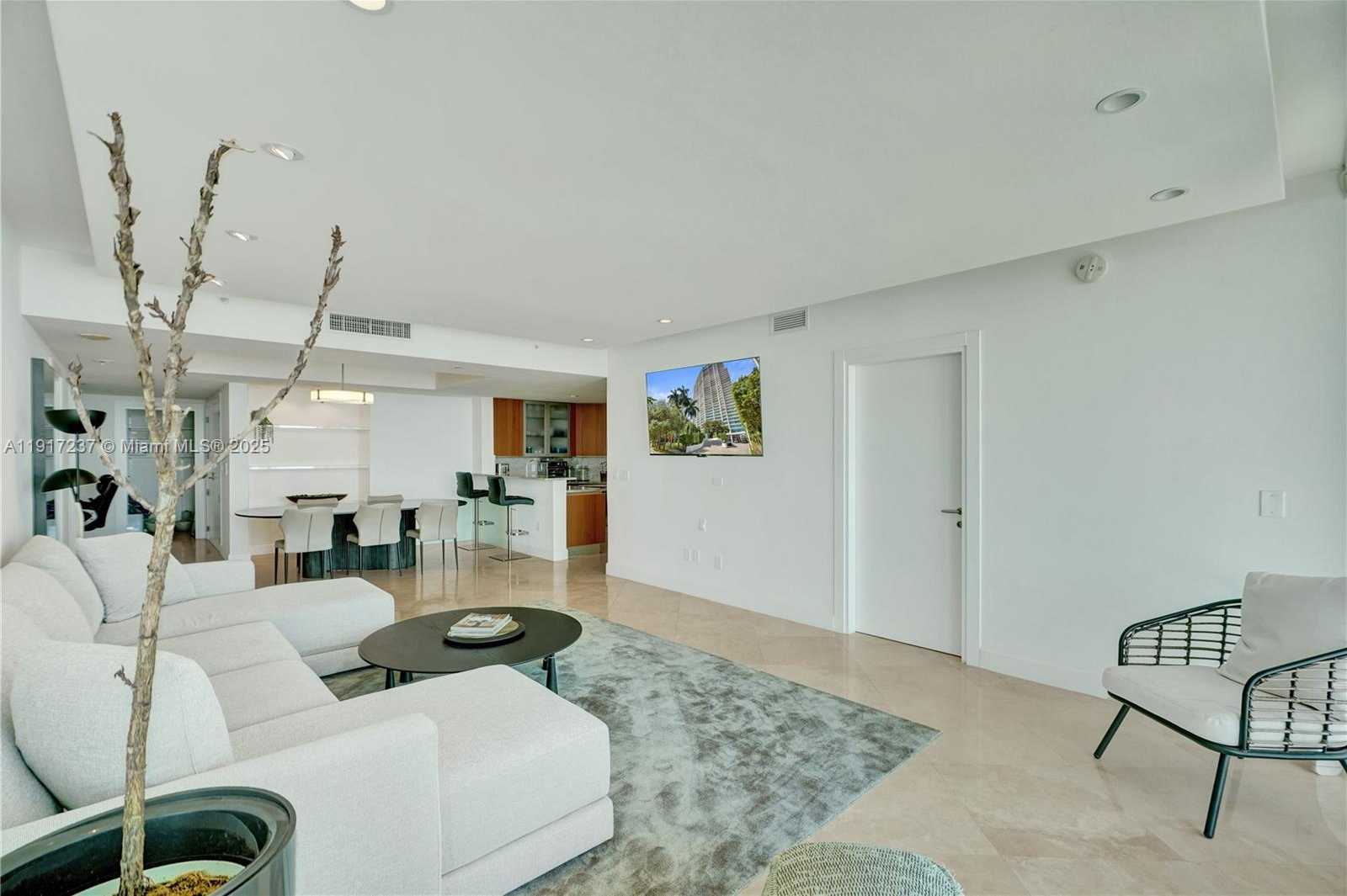 Small Image of 2627 SOUTH BAYSHORE DR #1806, Miami Number 9