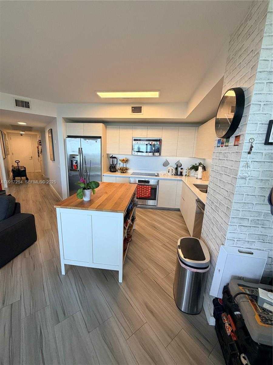 Small Image of 4250 BISCAYNE BLVD #902, Miami Number 14