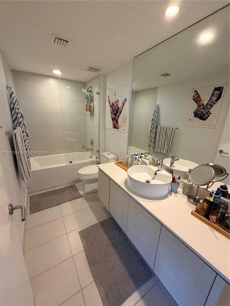 Small Image of 4250 BISCAYNE BLVD #902, Miami Number 19