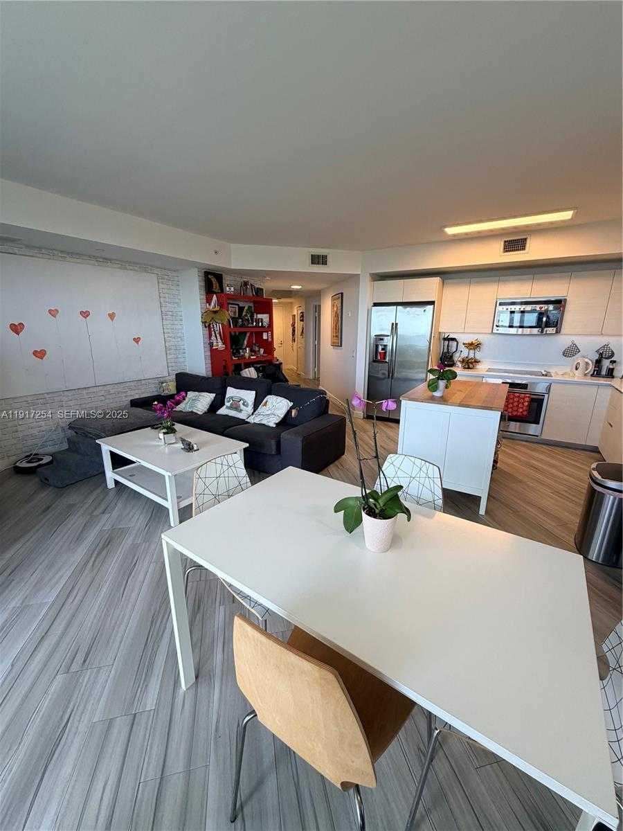 Small Image of 4250 BISCAYNE BLVD #902, Miami Number 21