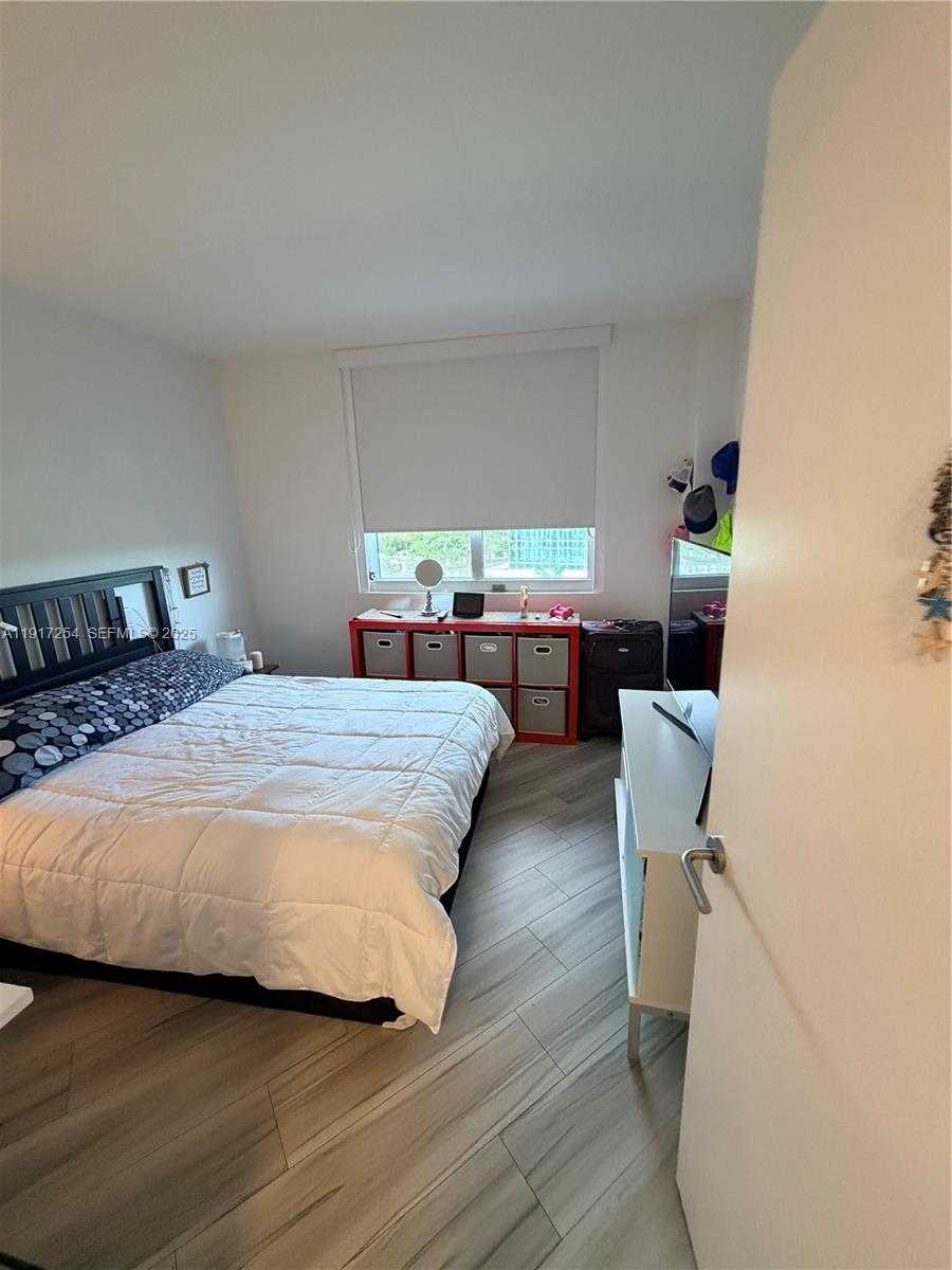 Small Image of 4250 BISCAYNE BLVD #902, Miami Number 8