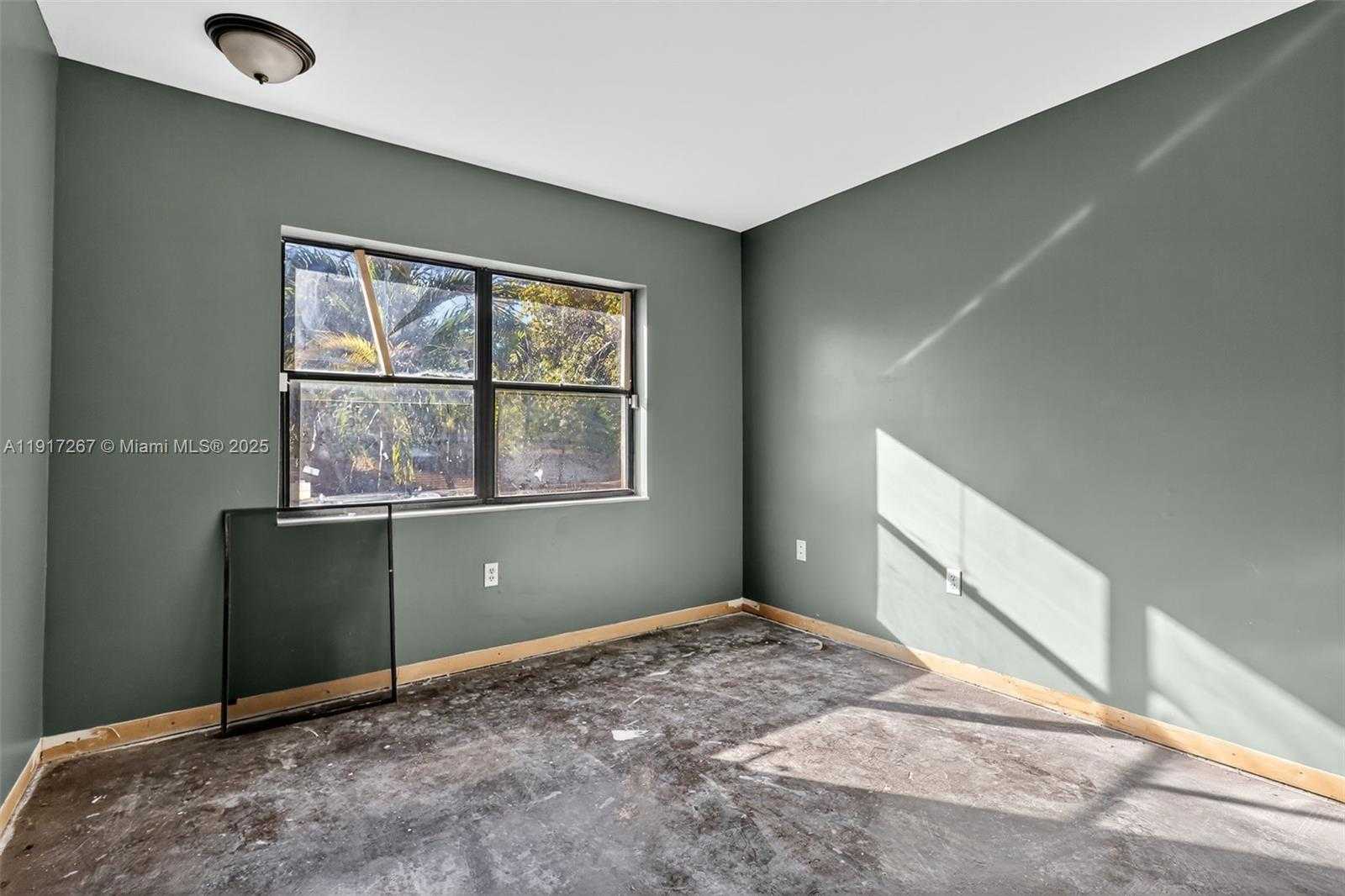 Small Image of 11053 SOUTH WEST 113TH PL, Miami Number 17