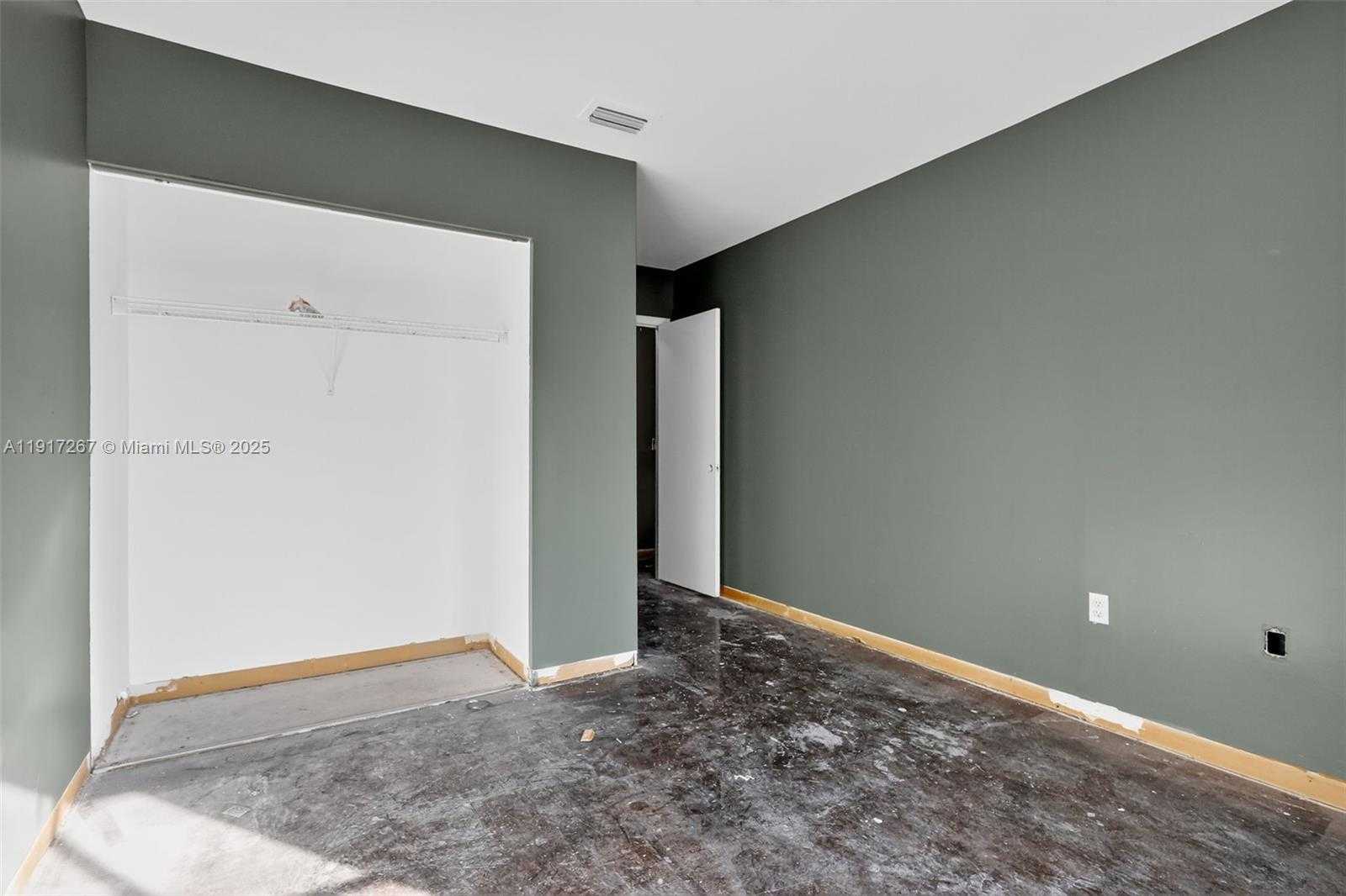 Small Image of 11053 SOUTH WEST 113TH PL, Miami Number 18