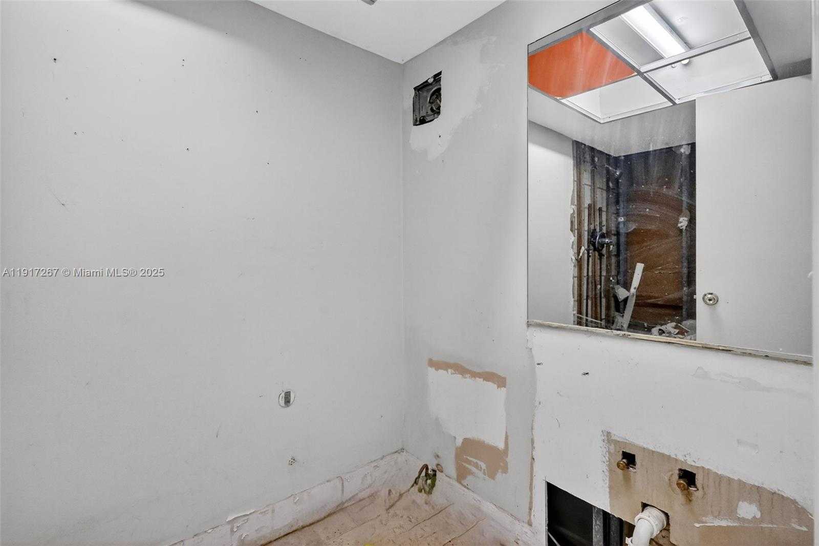 Small Image of 11053 SOUTH WEST 113TH PL, Miami Number 19