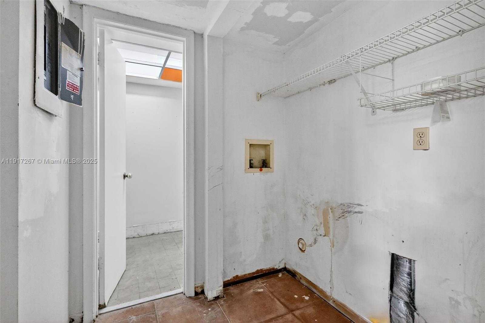 Small Image of 11053 SOUTH WEST 113TH PL, Miami Number 21