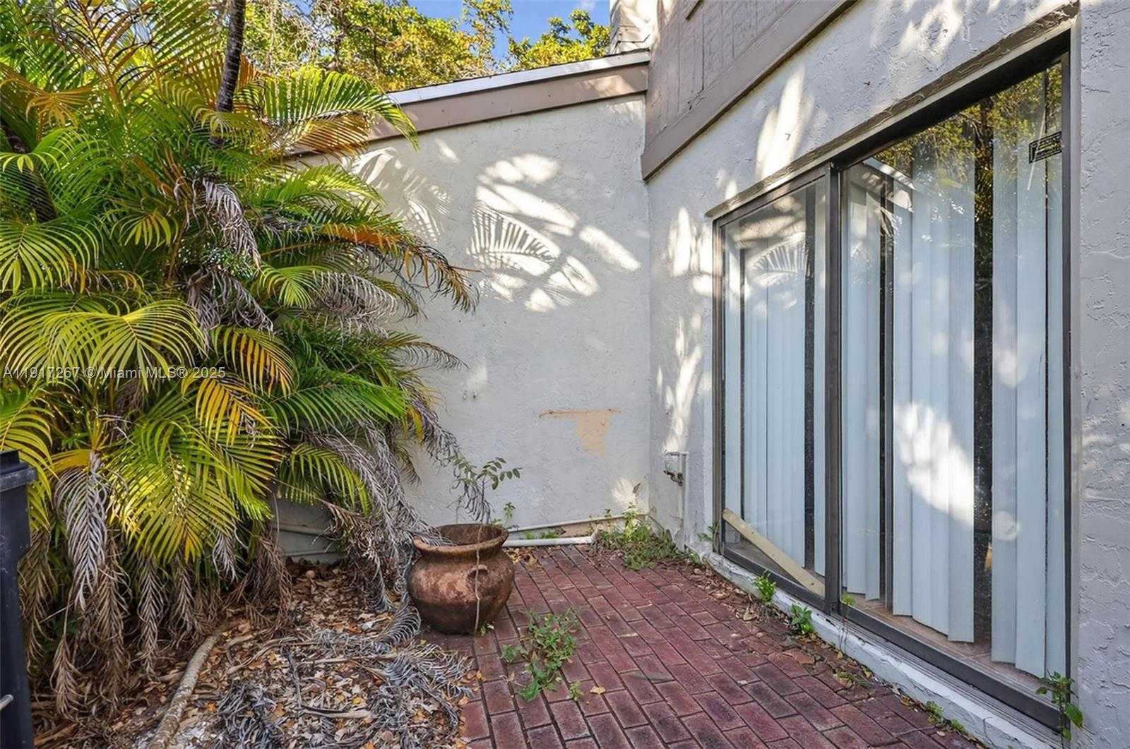 Small Image of 11053 SOUTH WEST 113TH PL, Miami Number 23