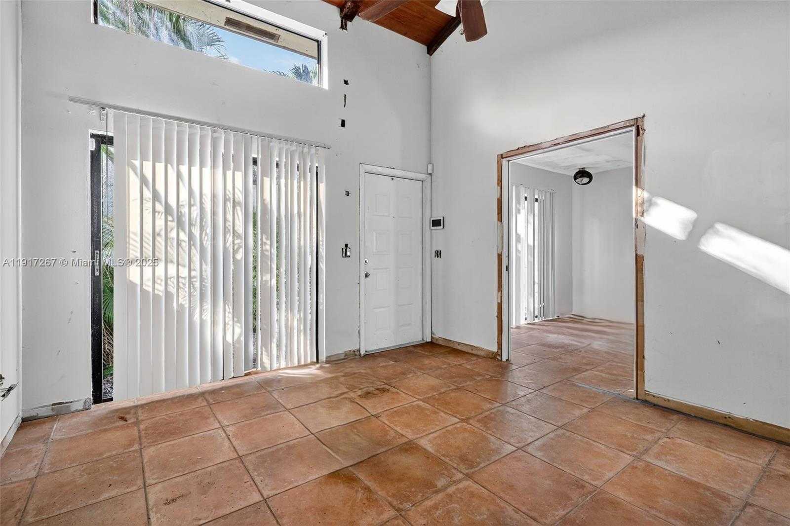 Small Image of 11053 SOUTH WEST 113TH PL, Miami Number 3