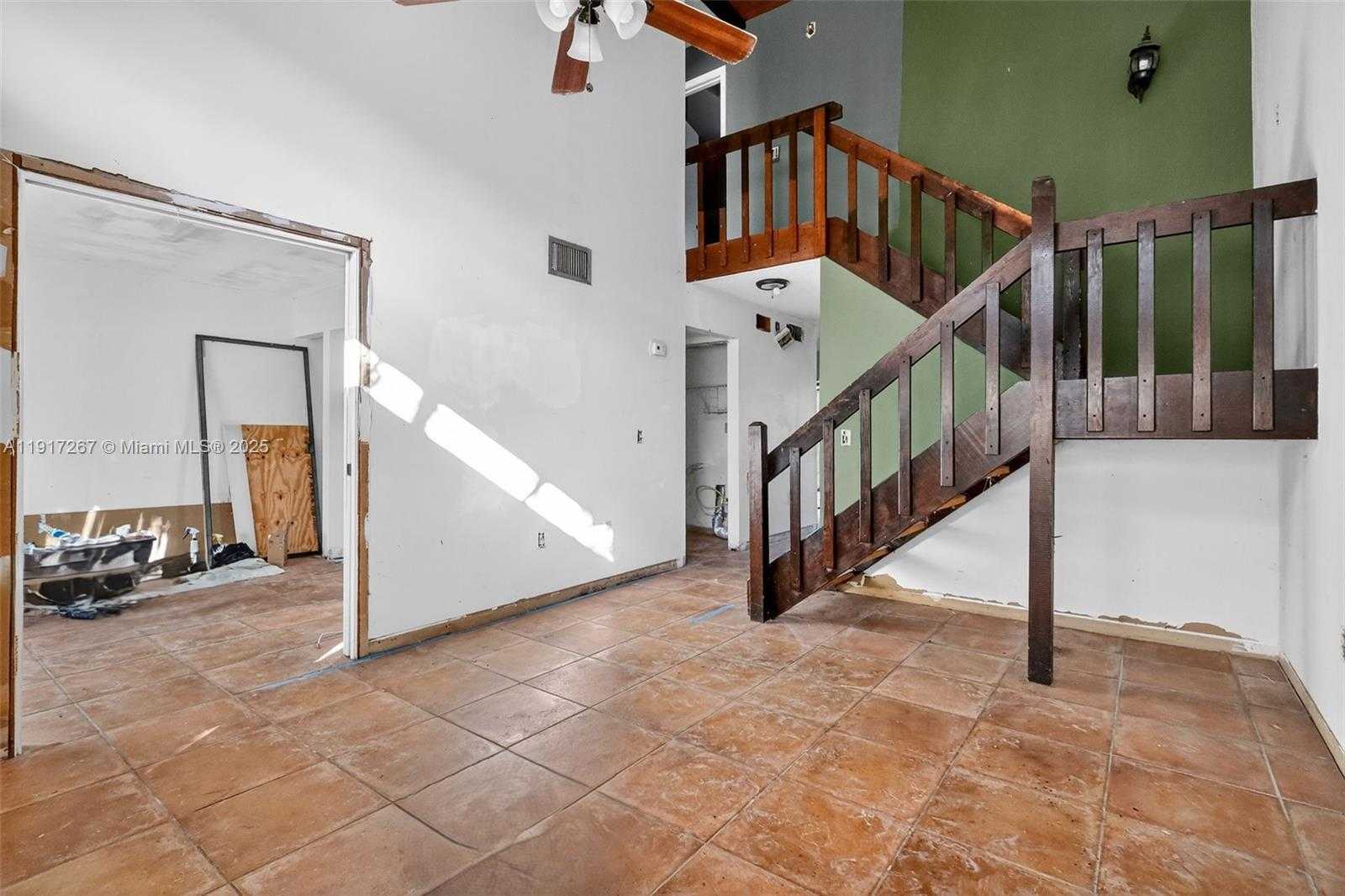 Small Image of 11053 SOUTH WEST 113TH PL, Miami Number 4