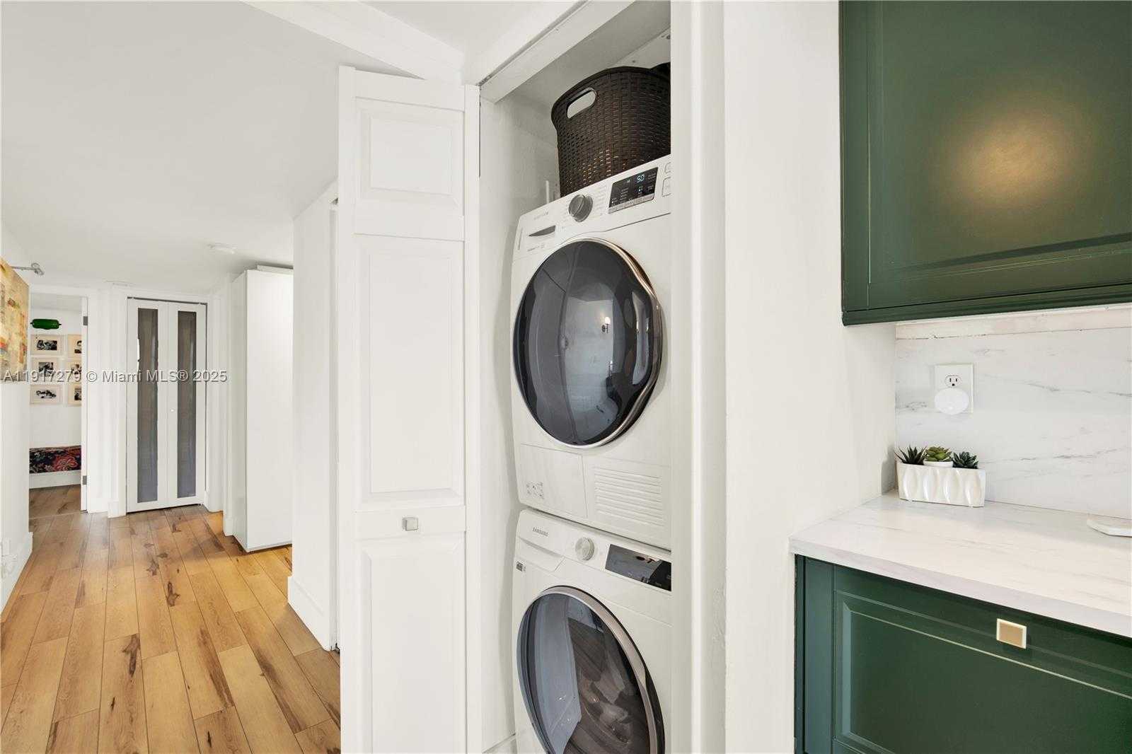 Small Image of 1915 BRICKELL AVE #C1101, Miami Number 13