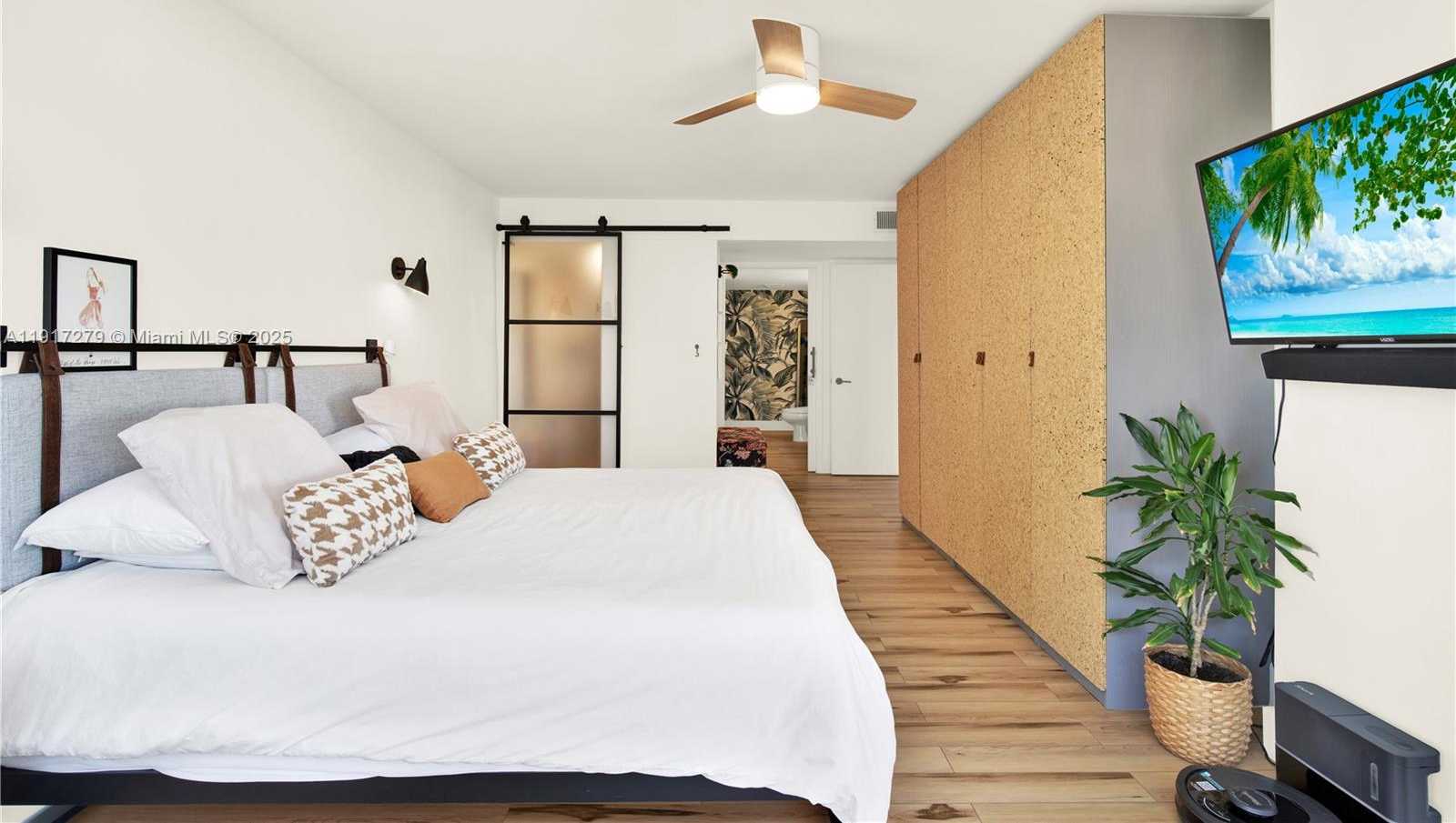 Small Image of 1915 BRICKELL AVE #C1101, Miami Number 22