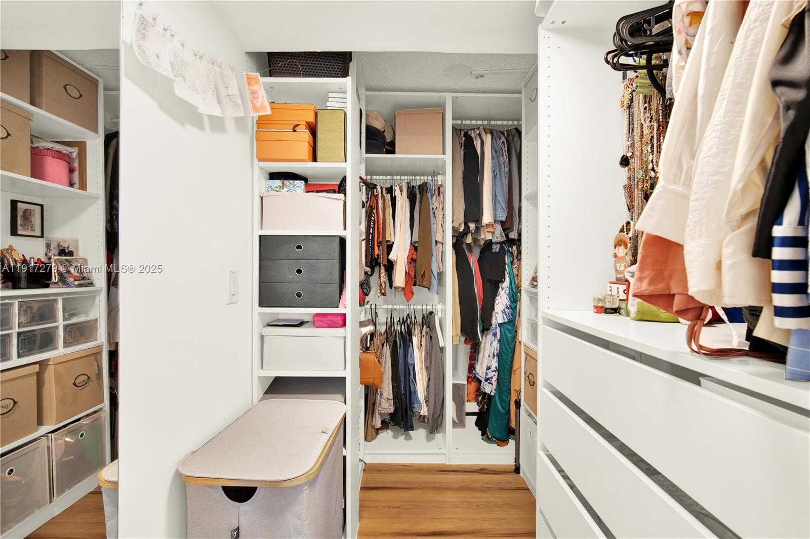 Small Image of 1915 BRICKELL AVE #C1101, Miami Number 23