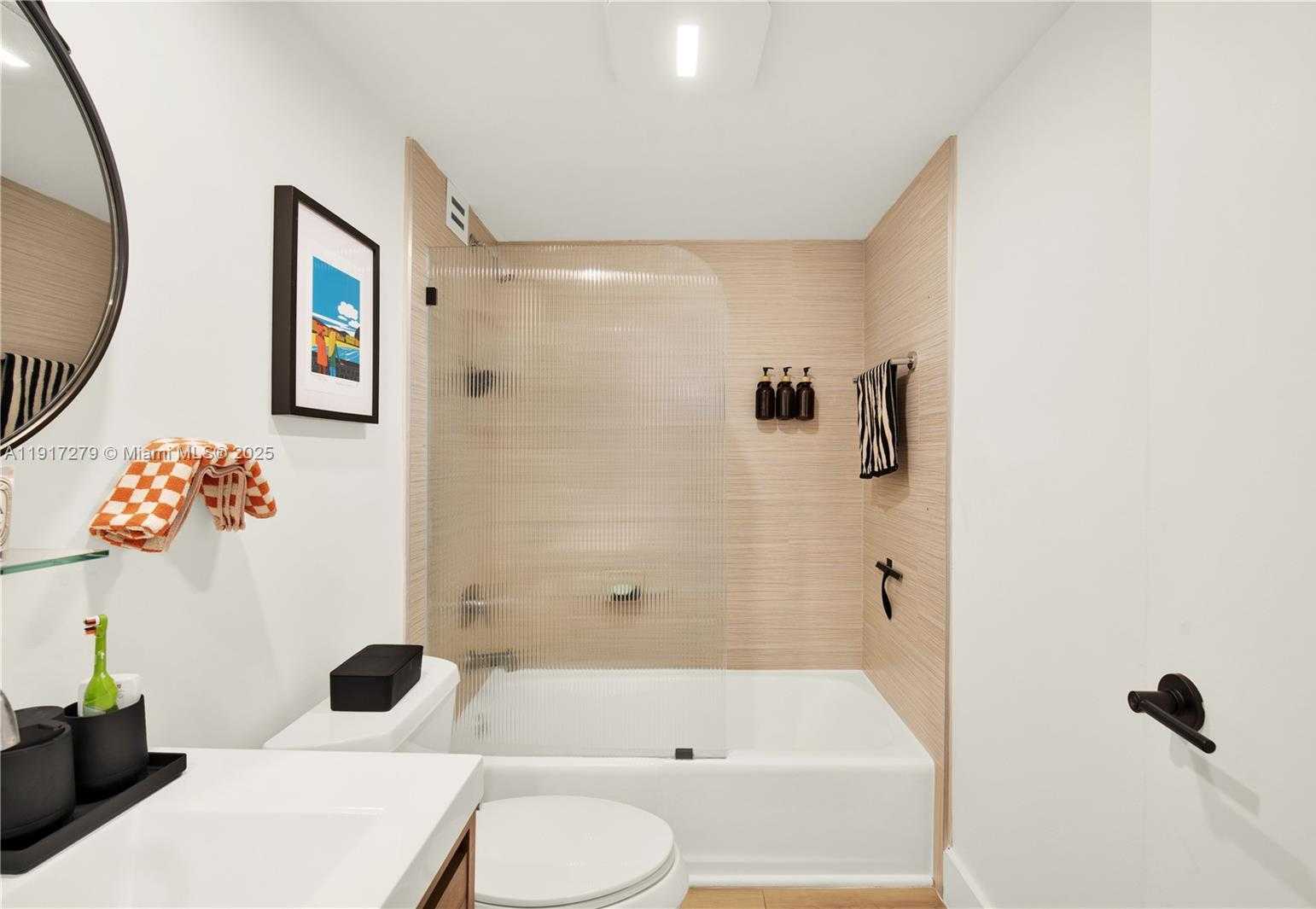 Small Image of 1915 BRICKELL AVE #C1101, Miami Number 25