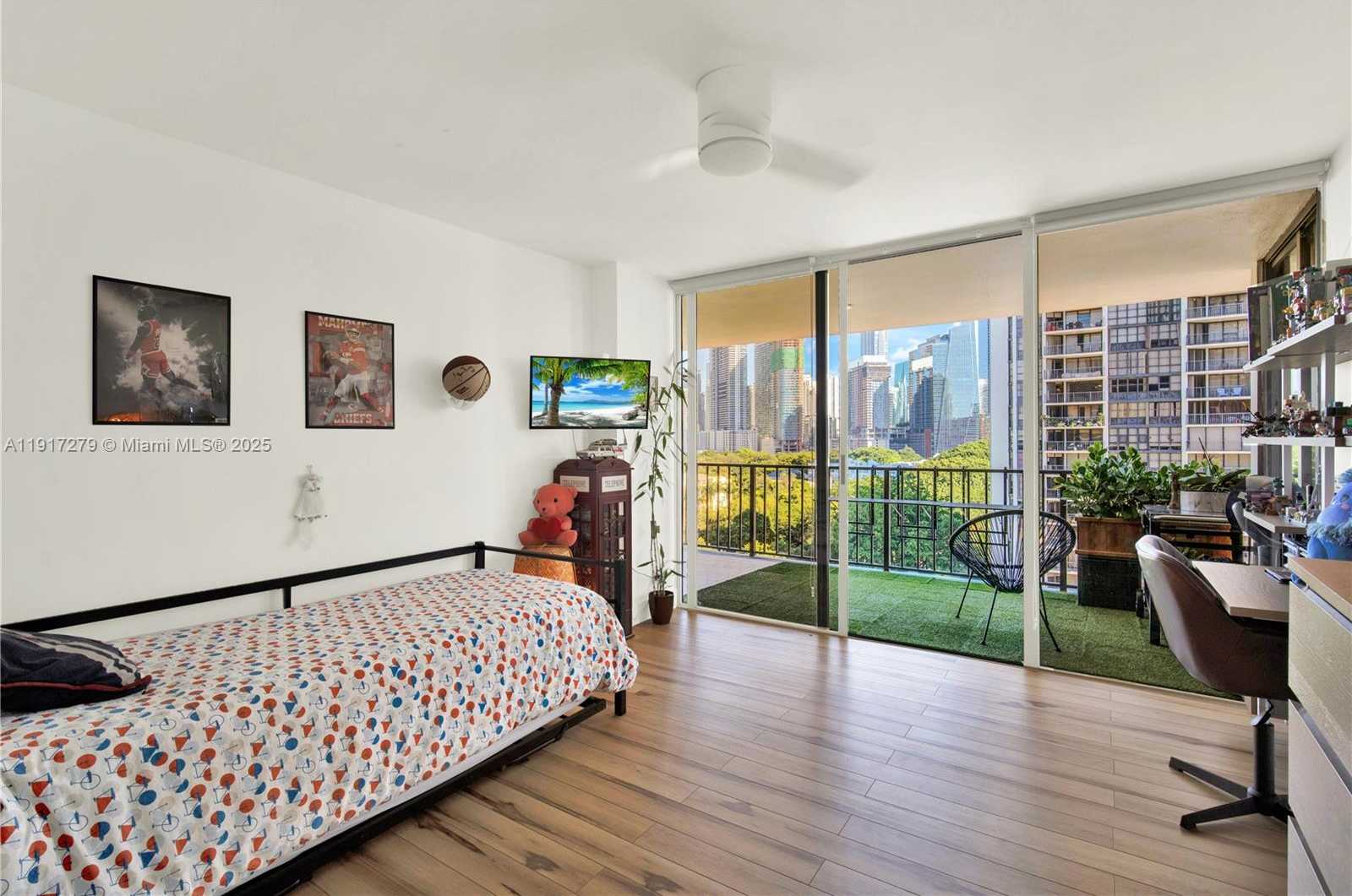 Small Image of 1915 BRICKELL AVE #C1101, Miami Number 26