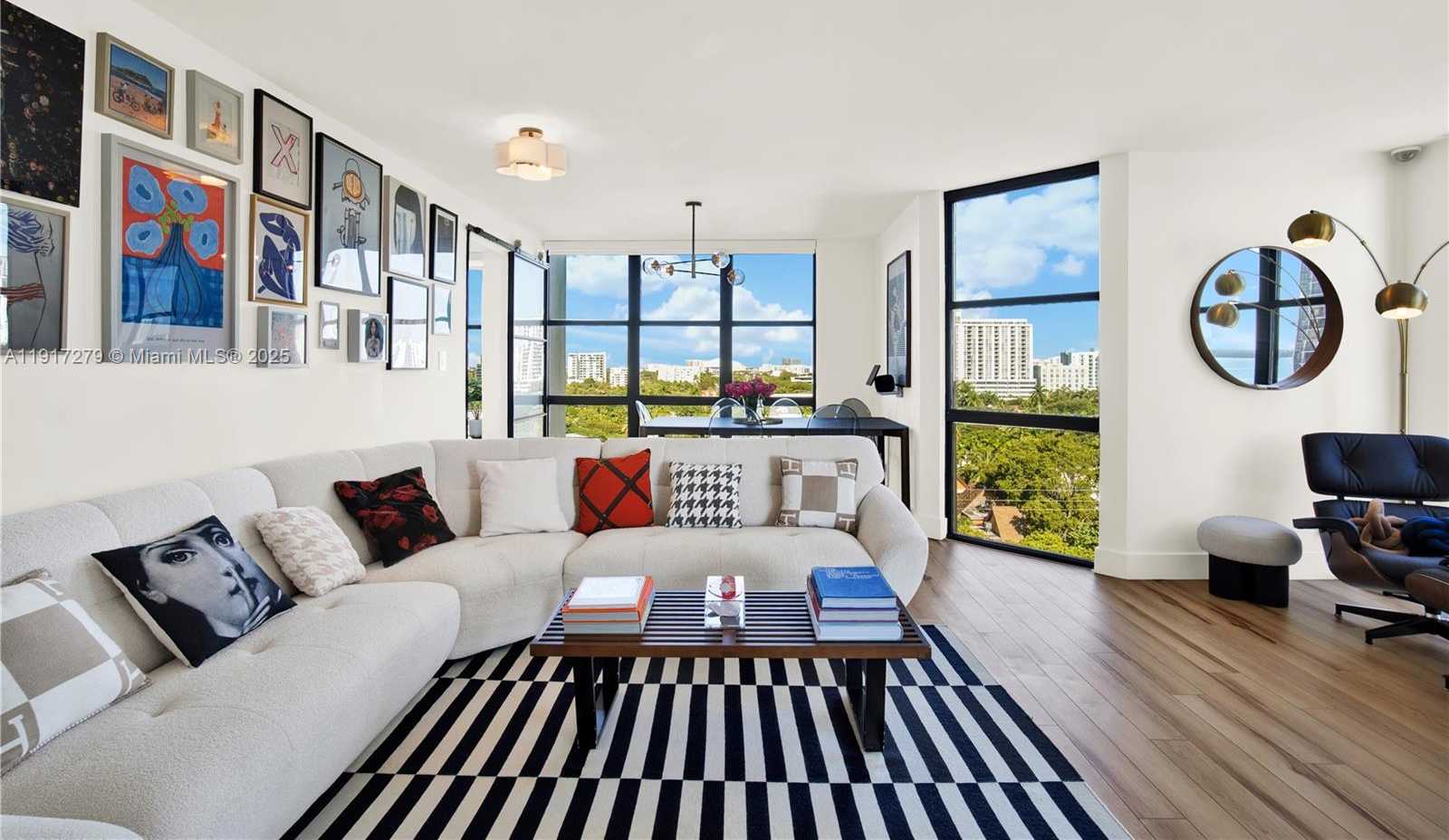 Small Image of 1915 BRICKELL AVE #C1101, Miami Number 3