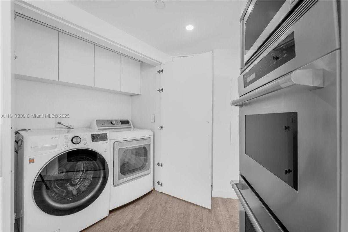 Small Image of 2127 BRICKELL AVE #1701, Miami Number 23