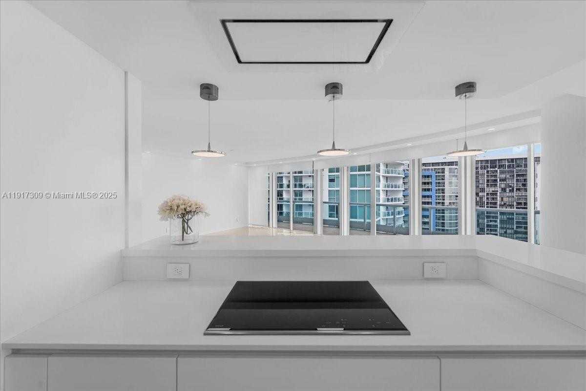 Small Image of 2127 BRICKELL AVE #1701, Miami Number 25